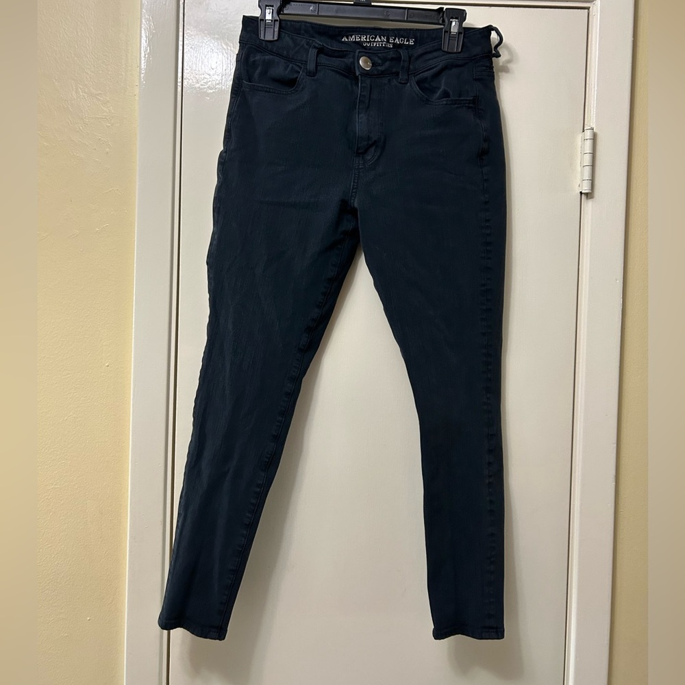 American Eagle black jeans. Size 8.